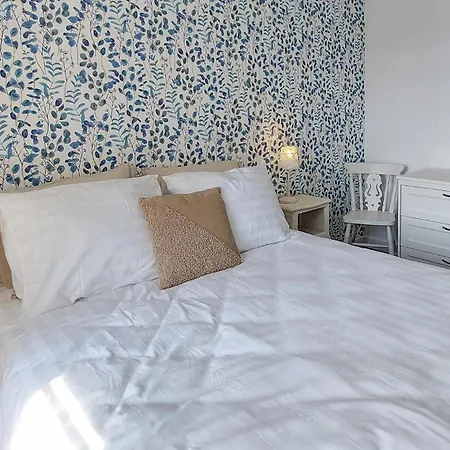 Gorgeous In With Wifi Holiday home